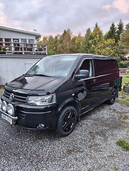 Volkswagen Transporter 2 of 8