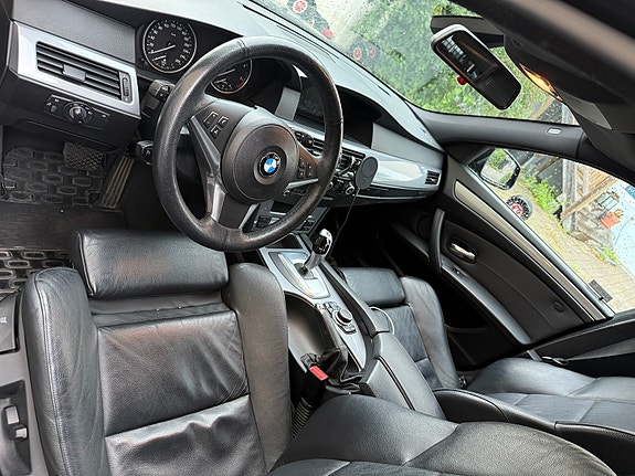 BMW 520d 2 of 6