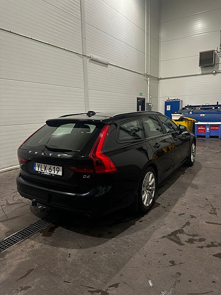 Volvo V90 4 of 13