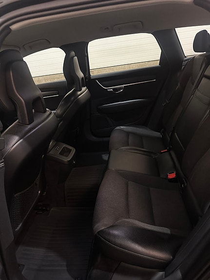 Volvo V90 10 of 13