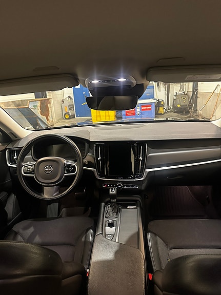 Volvo V90 13 of 13