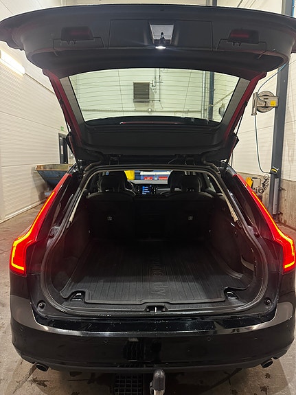 Volvo V90 12 of 13