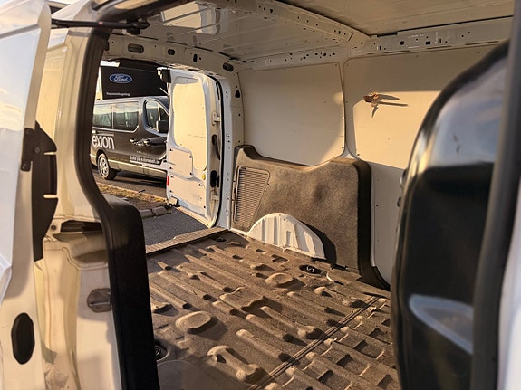 Ford Transit Connect 11 of 11