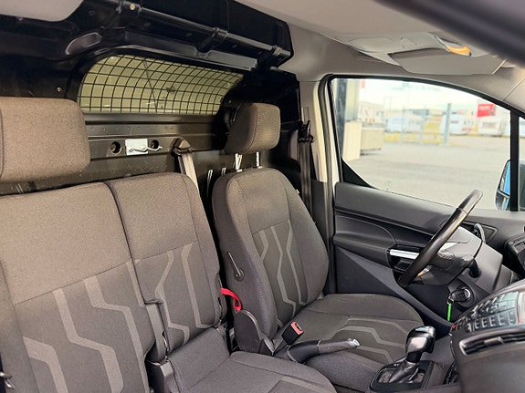Ford Transit Connect 8 of 11