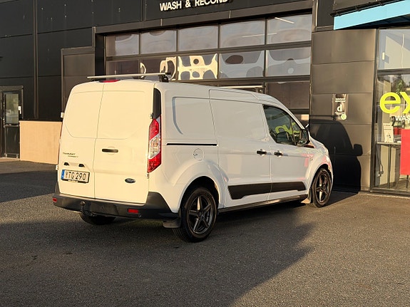 Ford Transit Connect 5 of 11