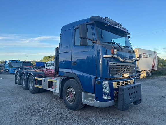 Volvo 510 FH 8x4 Lastväxlare Plogbil 2 of 9
