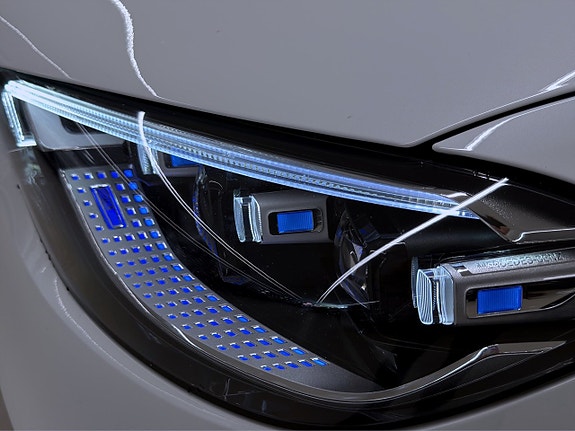 Mercedes-Benz S580 e 4 of 27
