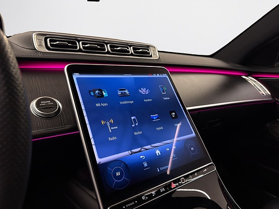 Mercedes-Benz S580 e 22 of 27