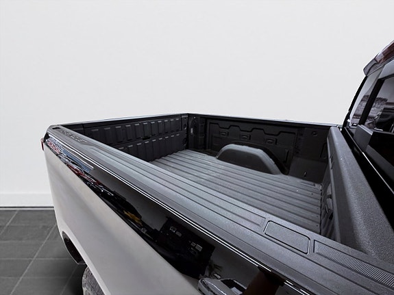 Chevrolet Silverado 1500 15 of 25