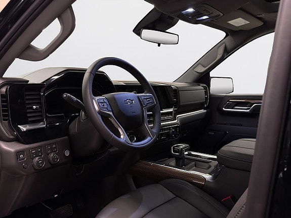 Chevrolet Silverado 1500 8 of 25