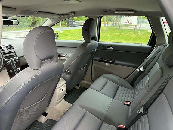 Volvo V50 6 of 8