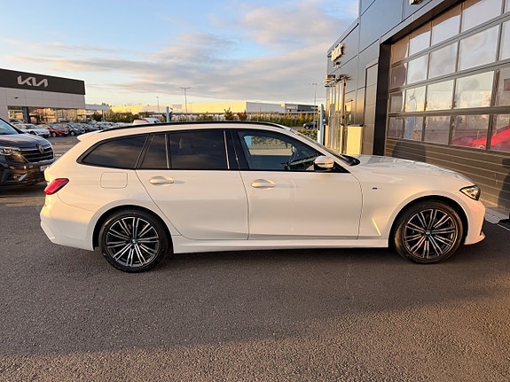 BMW 330e 6 of 13