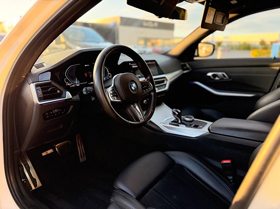 BMW 330e 7 of 13