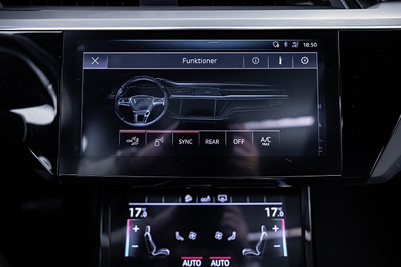 Audi e-tron 24 of 30