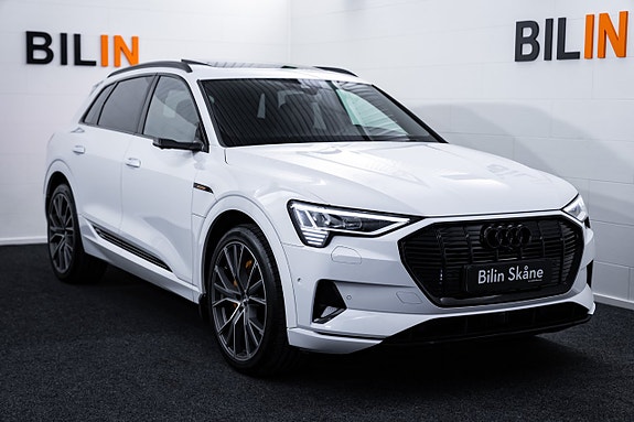 Audi e-tron 2 of 30