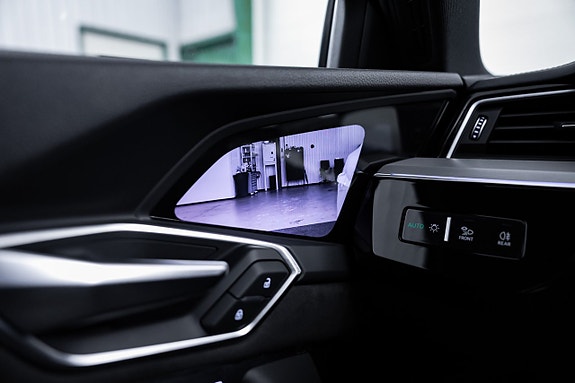 Audi e-tron 25 of 30
