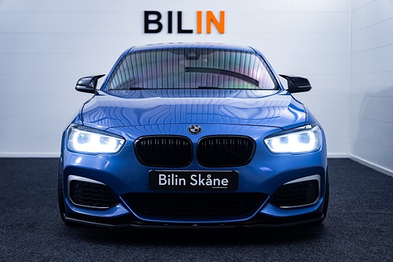 BMW M140i 5 of 26