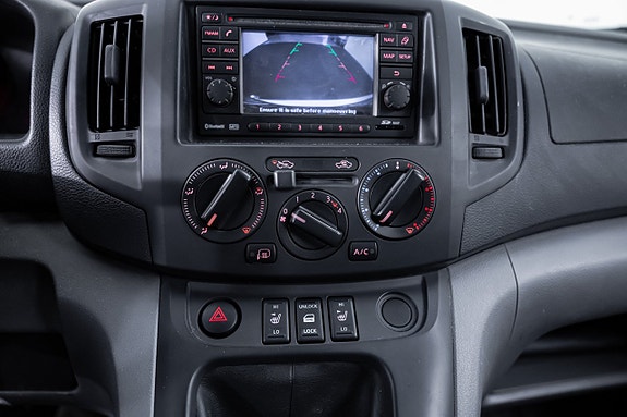 Nissan NV200 11 of 13