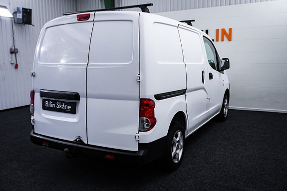 Nissan NV200 5 of 13