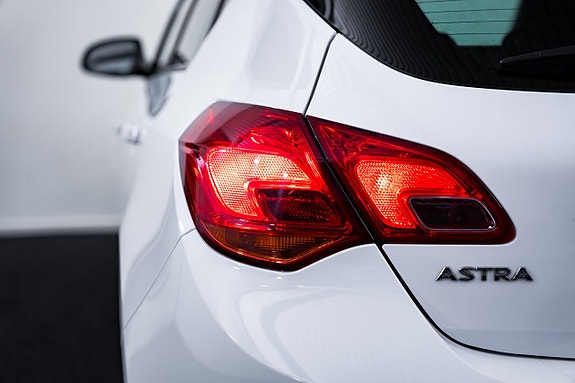 Opel Astra 8 of 21