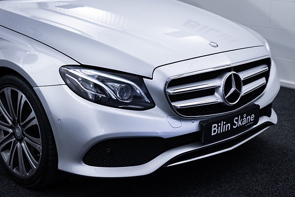 Mercedes-Benz E220 d 3 of 29
