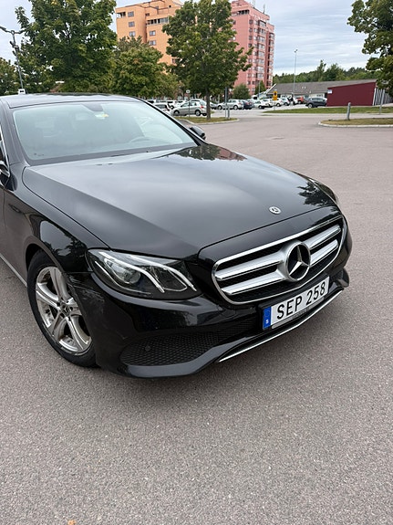 Mercedes-Benz E220 d 5 of 5