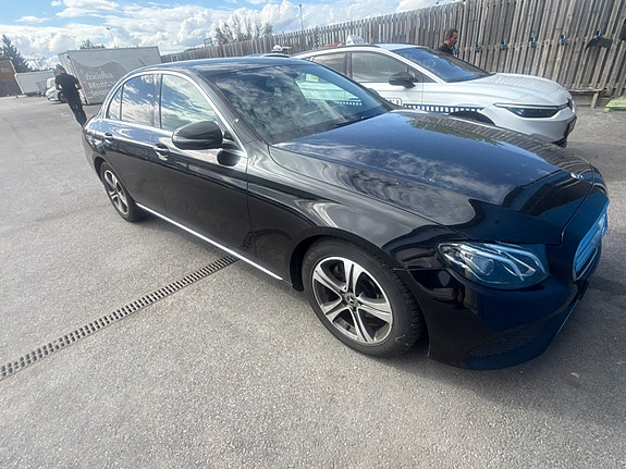 Mercedes-Benz E220 d 3 of 5