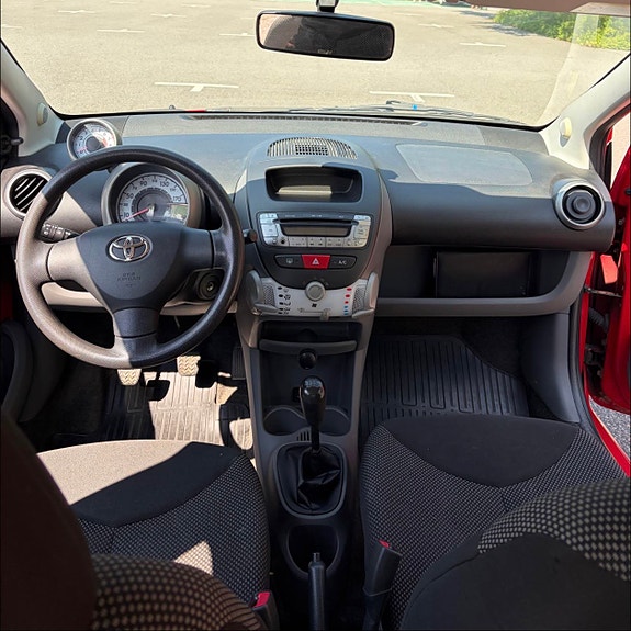 Toyota Aygo 6 of 7
