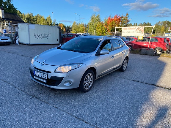Renault Megane 2 of 14