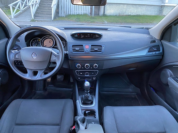 Renault Megane 13 of 14