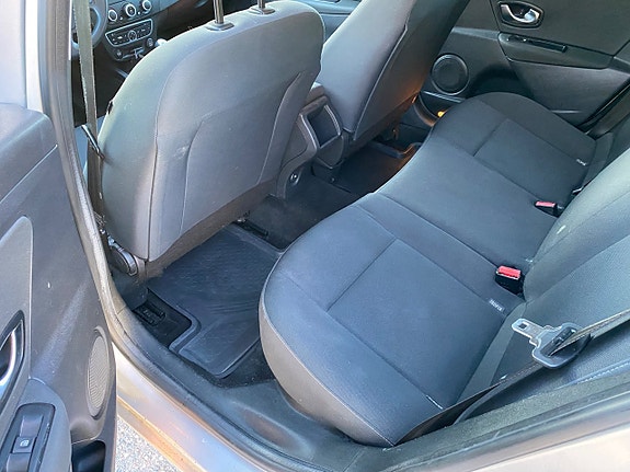 Renault Megane 14 of 14