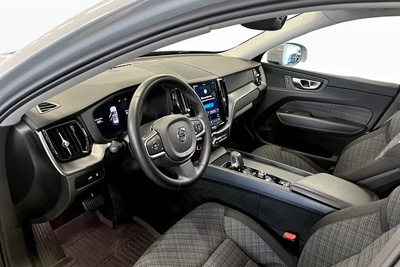 Volvo XC60 5 of 9