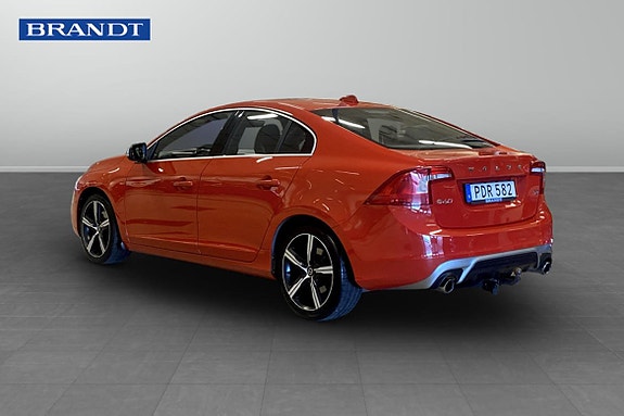 Volvo S60 2 of 11