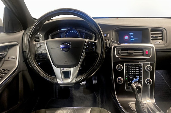 Volvo S60 5 of 11