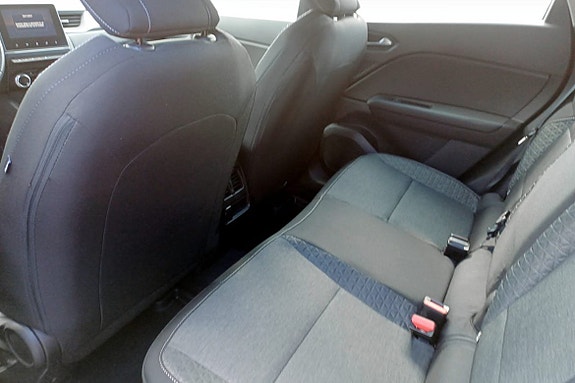 Renault Captur 8 of 9