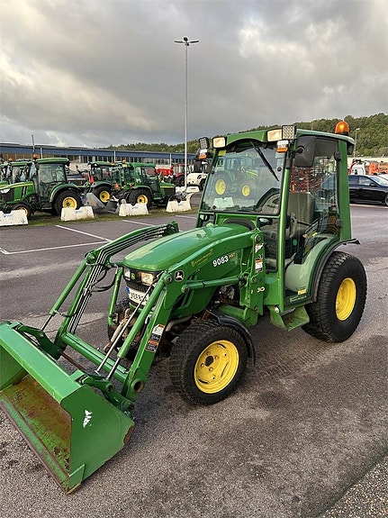 John Deere 2027R KOMPAKTTRAKTOR