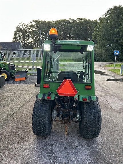 John Deere 2027R KOMPAKTTRAKTOR 5 of 9