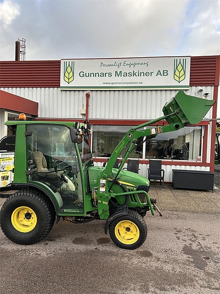 John Deere 2027R KOMPAKTTRAKTOR 7 of 9