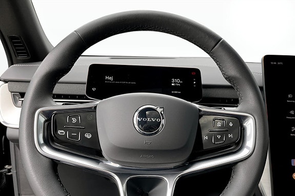 Volvo EX90 7 of 9