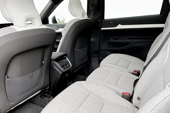 Volvo EX90 8 of 9