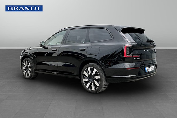 Volvo EX90 2 of 9