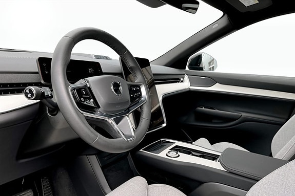 Volvo EX90 5 of 9