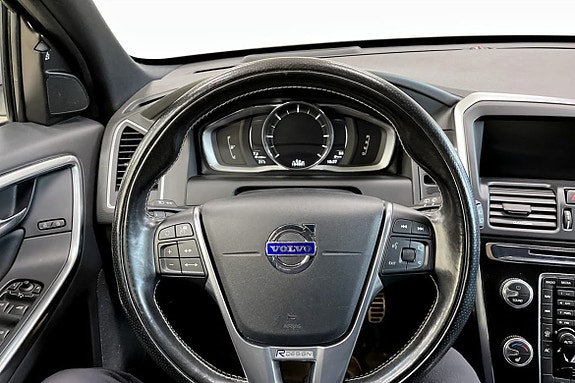Volvo XC60 7 of 9