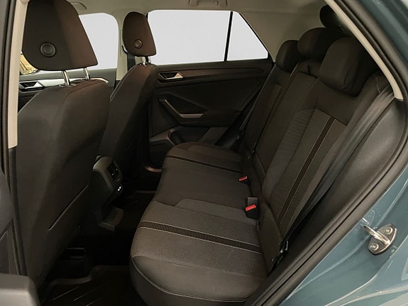 Volkswagen T-Roc 5 of 15