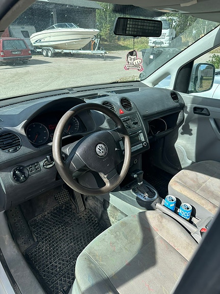 Volkswagen Caddy Maxi 4 of 5