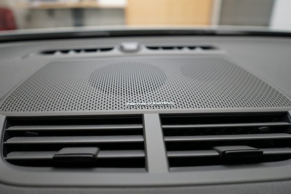 Polestar 2 13 of 21