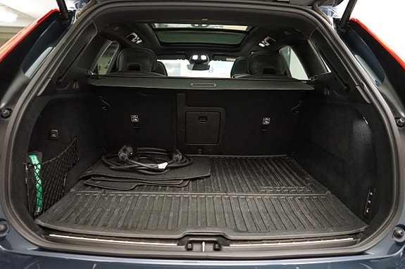 Volvo XC60 8 of 22