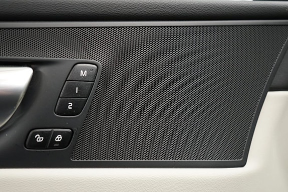 Volvo XC60 12 of 21