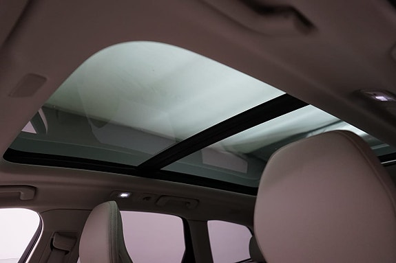 Volvo XC60 13 of 21