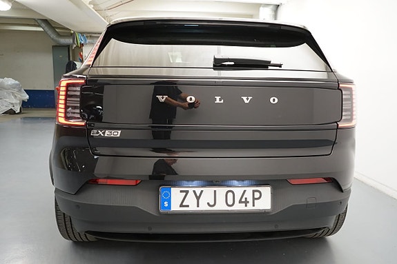 Volvo EX30 14 of 17